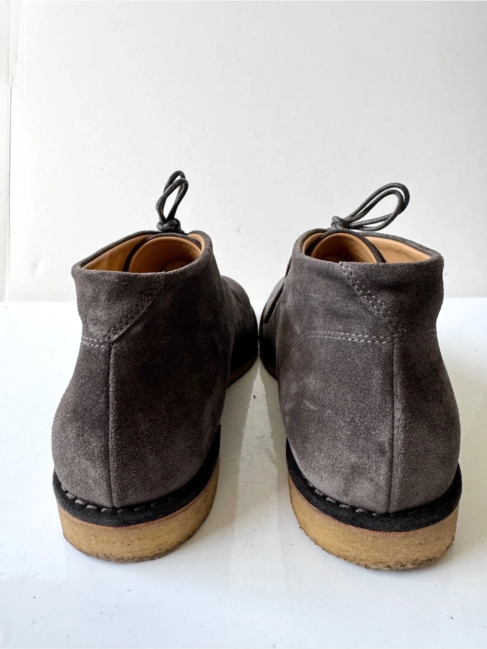 Vince Men's Gray Suede Chukka Lace Up Crepe Sole Boots Size 10M